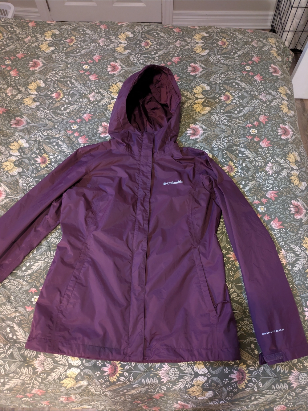 Columbia Omni-Tech Women’s Breathable Rain Jacket - Size Medium